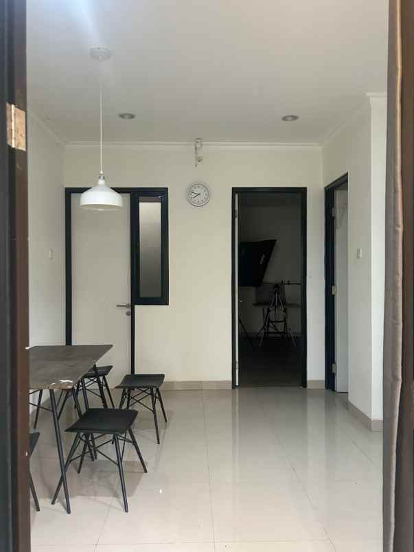 rumah minimalis rapi semi furnished citra gran cibubur