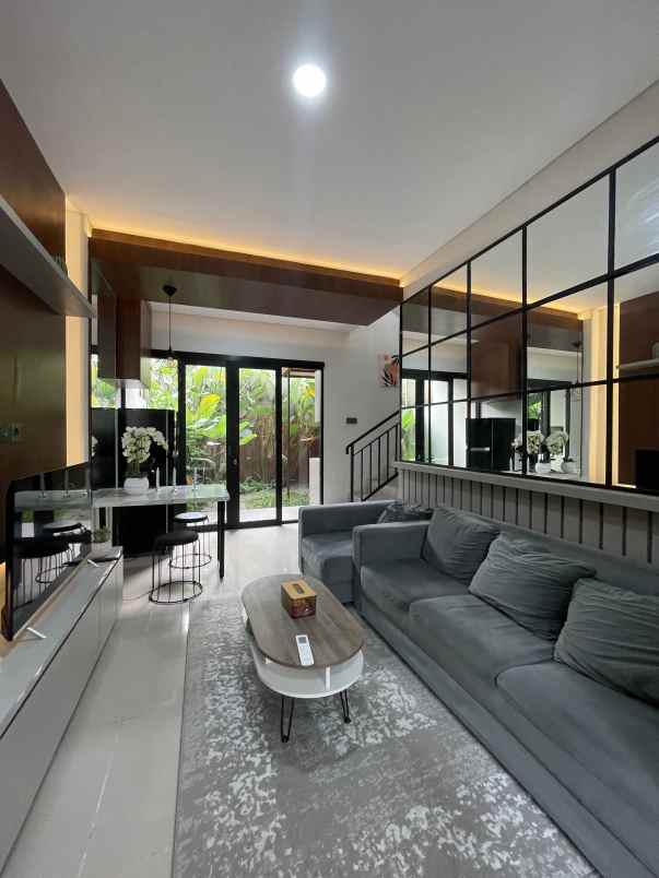 rumah modern tropis asri dekat kampus ipb