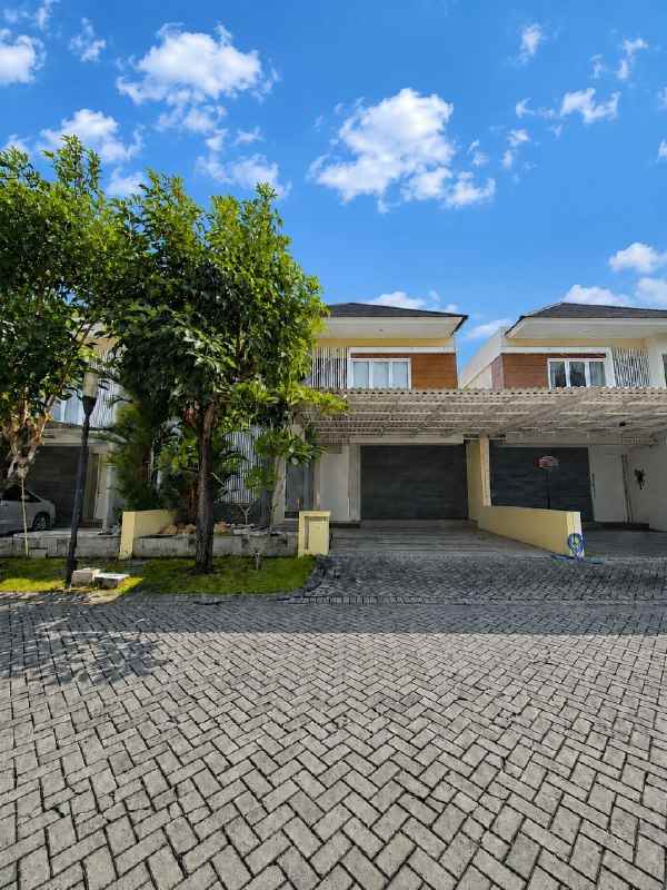 rumah monticello royal residence siap huni