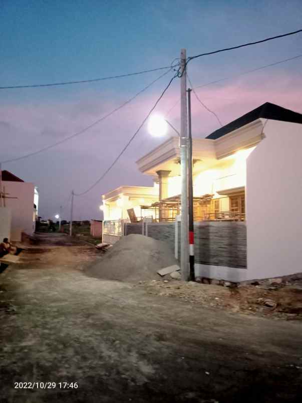 rumah murah di depan kelurahan laban mojolaban