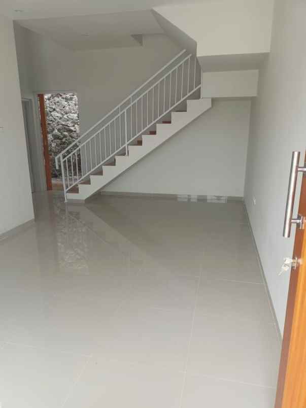 rumah murah dijual dua lantai cimahi azzura residence