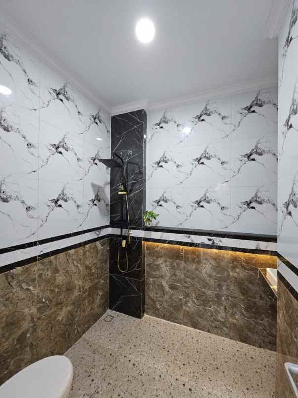 rumah non cluster di jl kahfi 1 jagakarsa jaksel