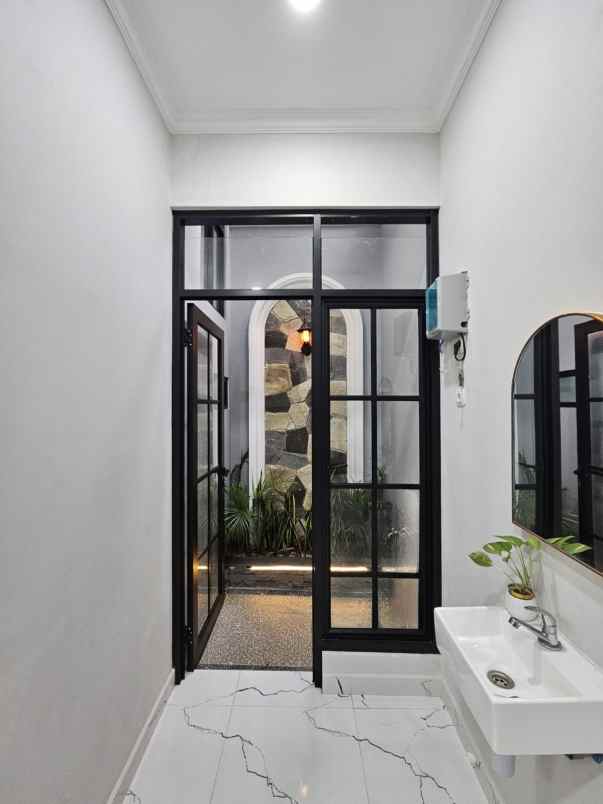 rumah non cluster di jl kahfi 1 jagakarsa jaksel