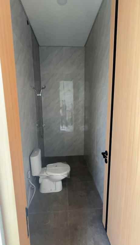 rumah nuansa villa bali lokasi 5 menit dari tol malang