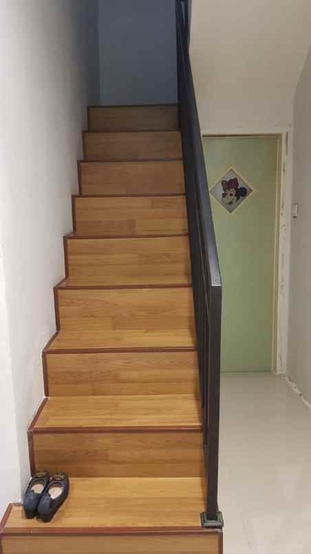 rumah pakuwon city minimalis modern strategis furnish