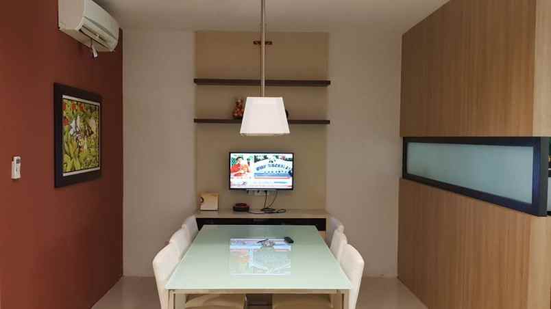 rumah pakuwon city minimalis modern strategis furnish
