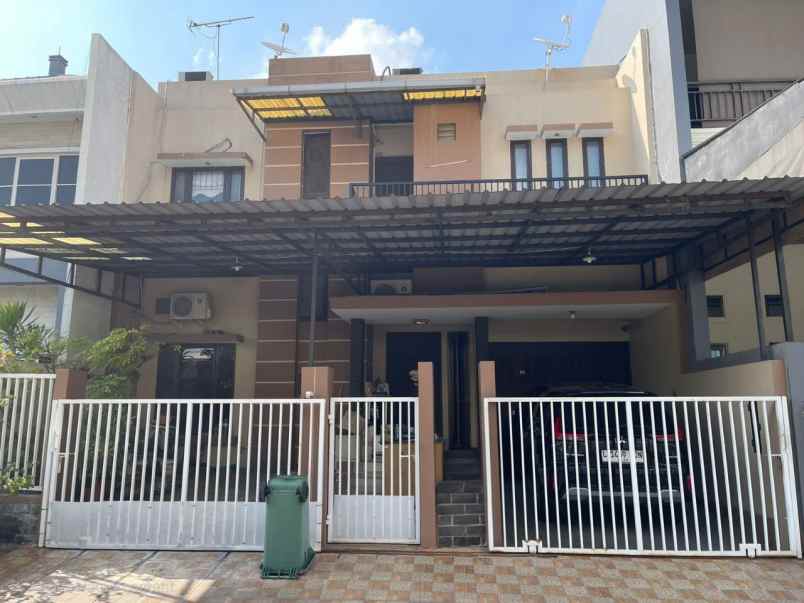 rumah pakuwon city minimalis strategis bagus