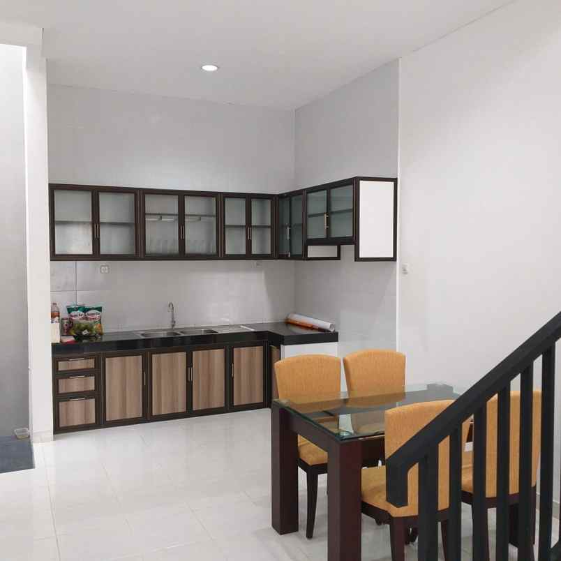 rumah permata safira hadap utara