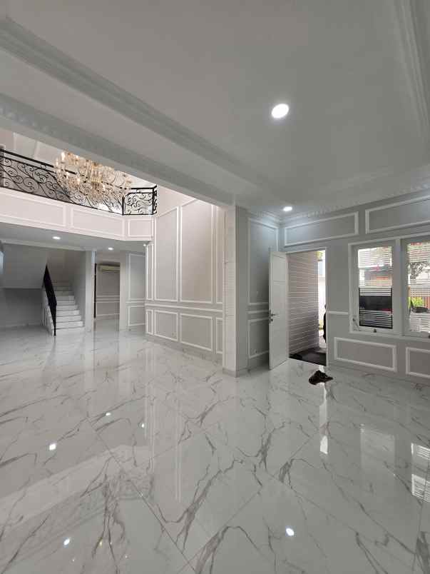 rumah proses renovasi lokasi strategis di tebet jaksel