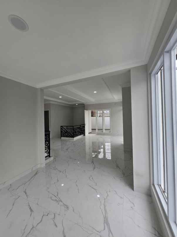 rumah proses renovasi lokasi strategis di tebet jaksel