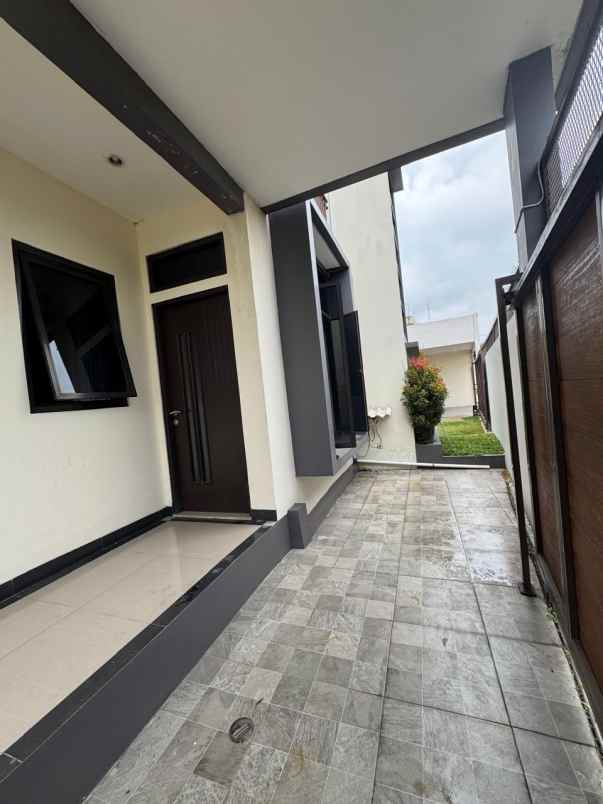 rumah rasa villa mewah lembang bandung