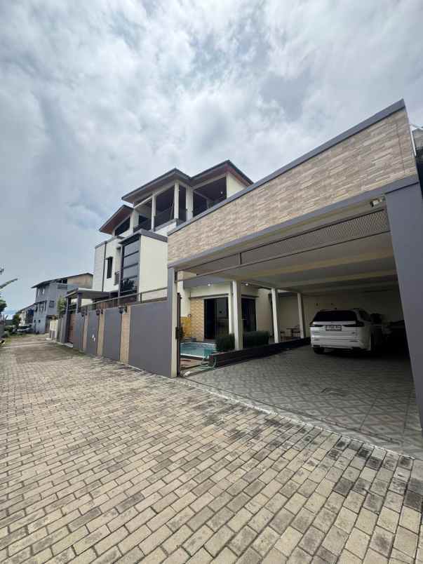 rumah rasa villa mewah lembang bandung