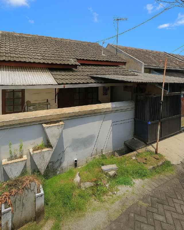 rumah rungkut mapan tengah strategis row 2 mobil