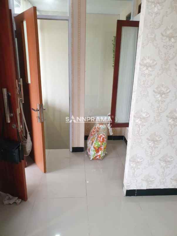 rumah second dalam cluster di beji depok