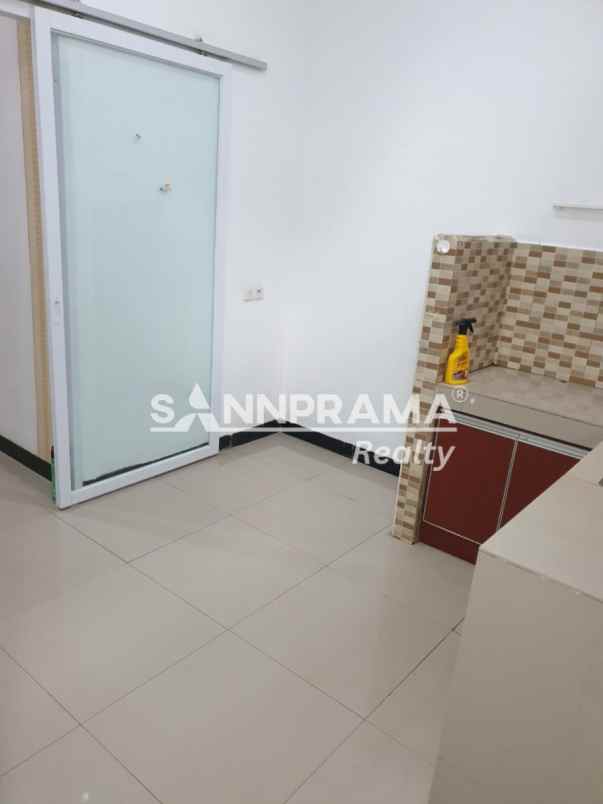 rumah second dalam cluster di beji depok