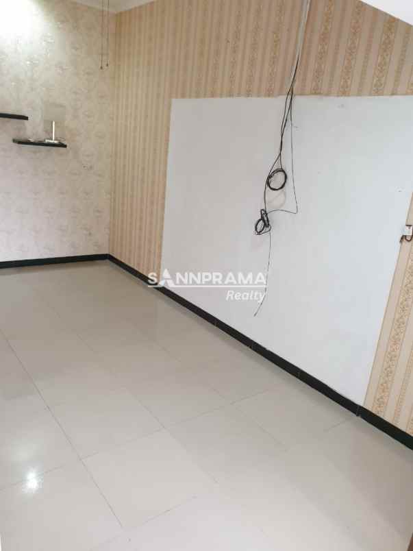 rumah second dalam cluster di beji depok