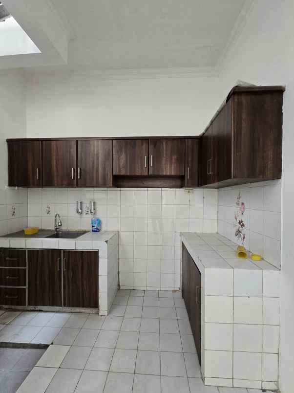 rumah second layak huni di pulo asem rawamangun jaktim