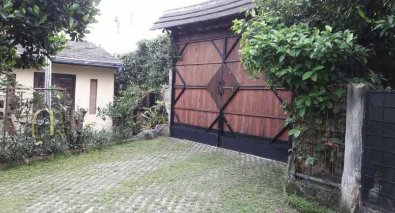 rumah semi furnished 3 menit dari villa bogor indah