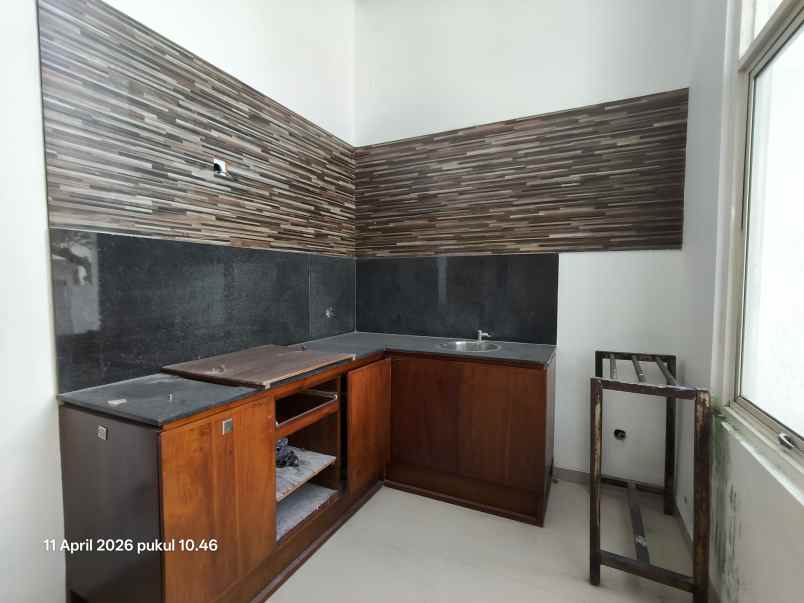 rumah semi villa di kerobokan dekat seminyak bali