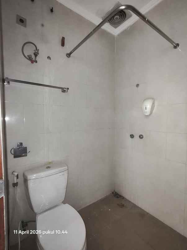 rumah semi villa di kerobokan dekat seminyak bali