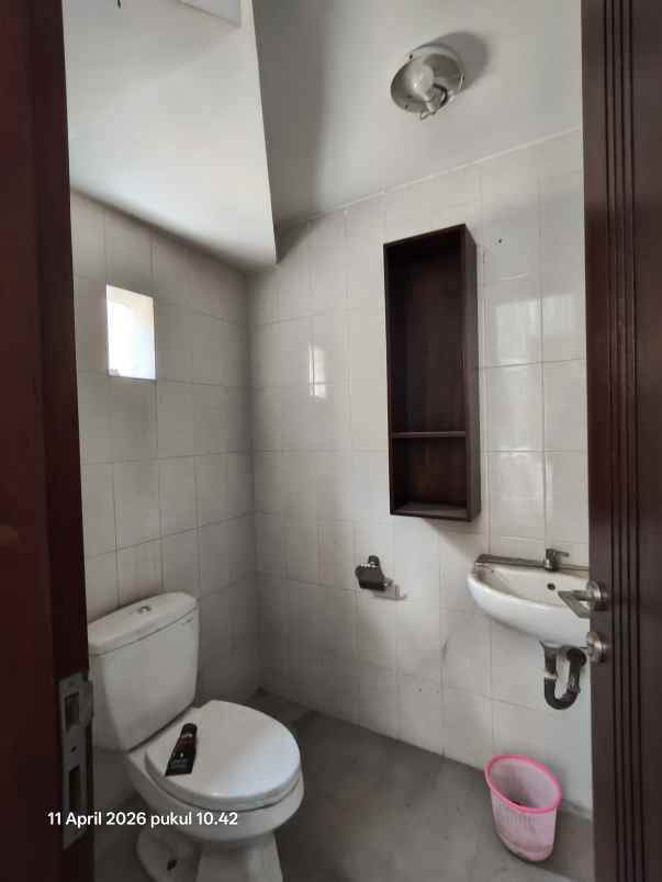 rumah semi villa di kerobokan dekat seminyak bali