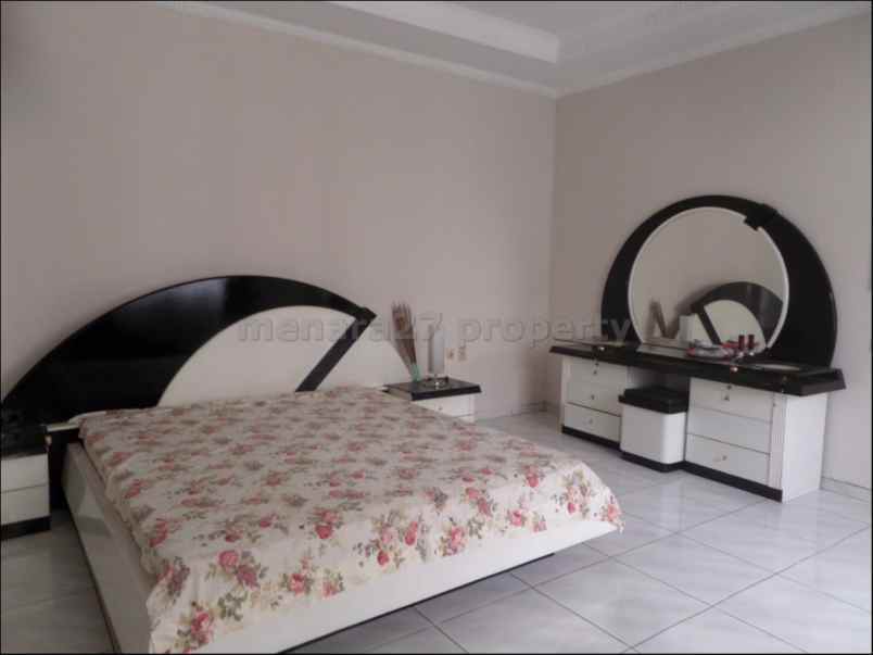 rumah setrasari setra ria