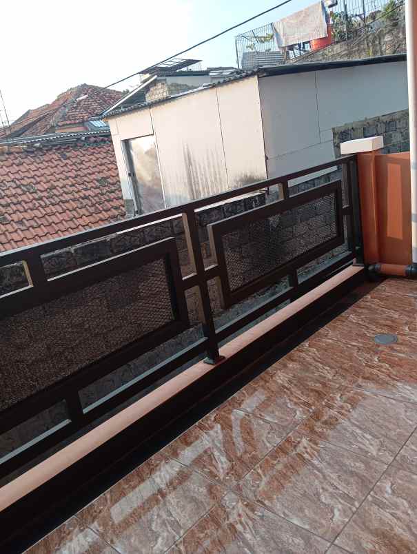rumah sewa baru di gang sari wangi siap huni