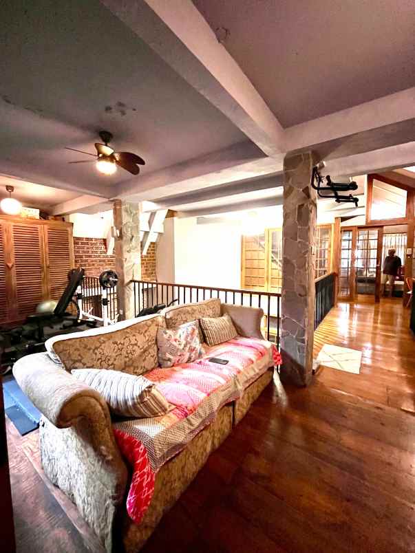 rumah shm 3 lantai bintaro jakarta selatan