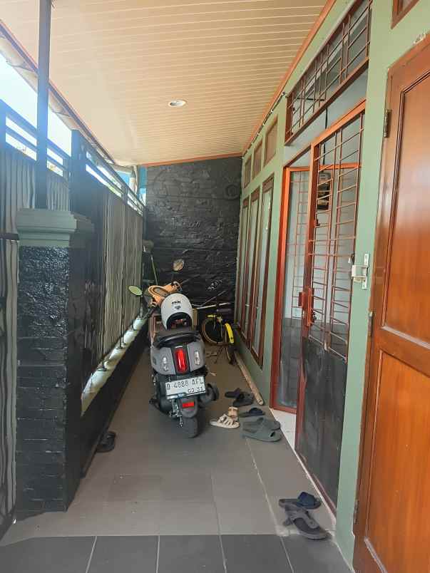 rumah siap huni 3 lantai di permata cimahi