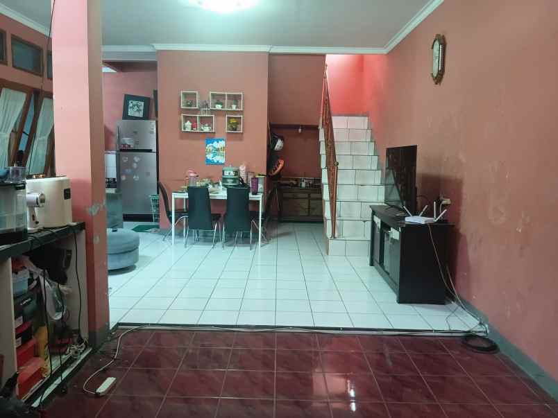 rumah siap huni 3 lantai di permata cimahi