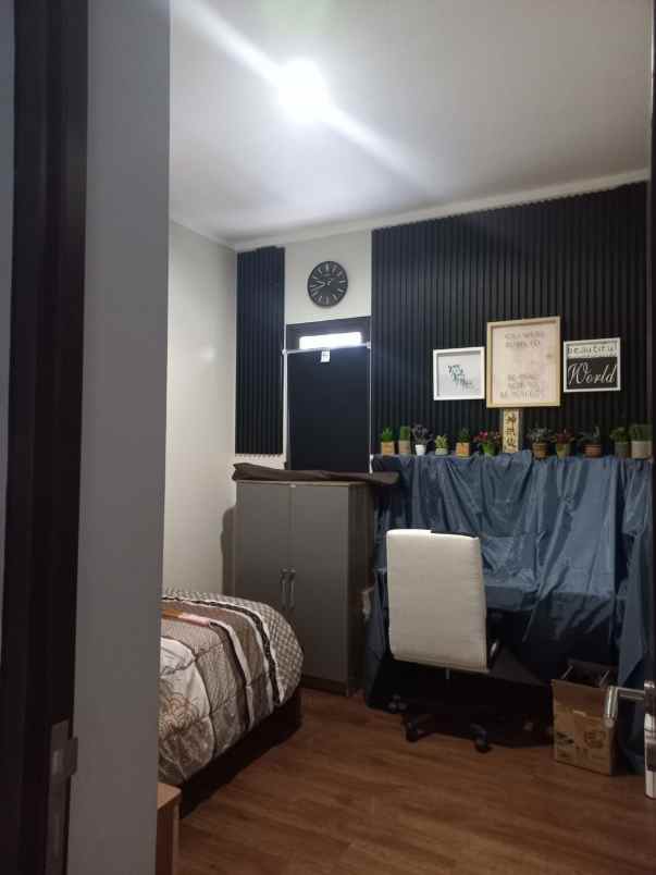 rumah siap huni di cluster burgundy summarecon bekasi