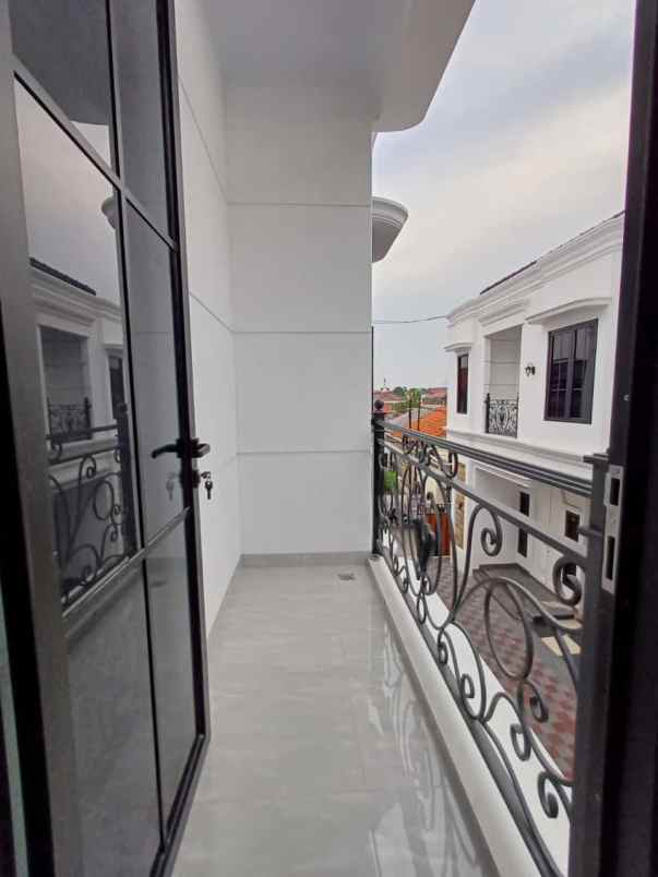 rumah siap huni jagakarsa jakarta selatan