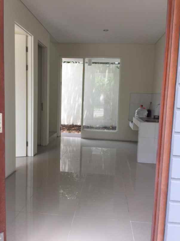 rumah surabaya dijual