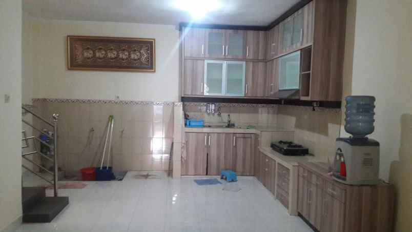 rumah surabaya dijual