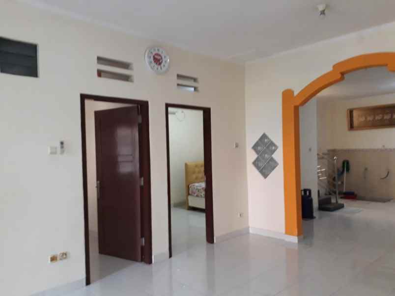 rumah surabaya dijual