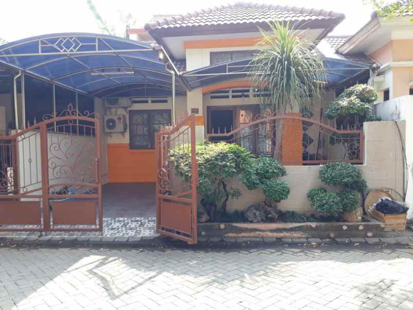 rumah surabaya dijual