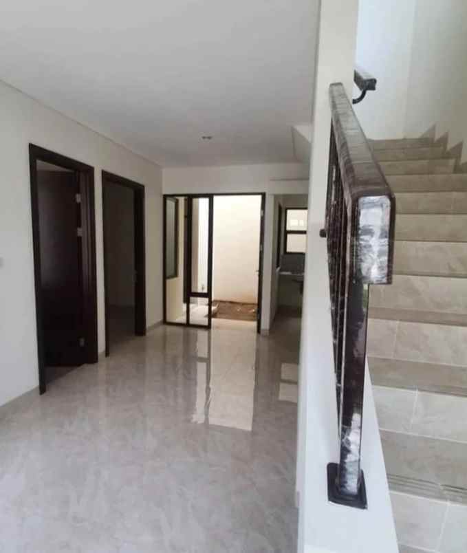rumah take over murah di lavon swancity tangerang