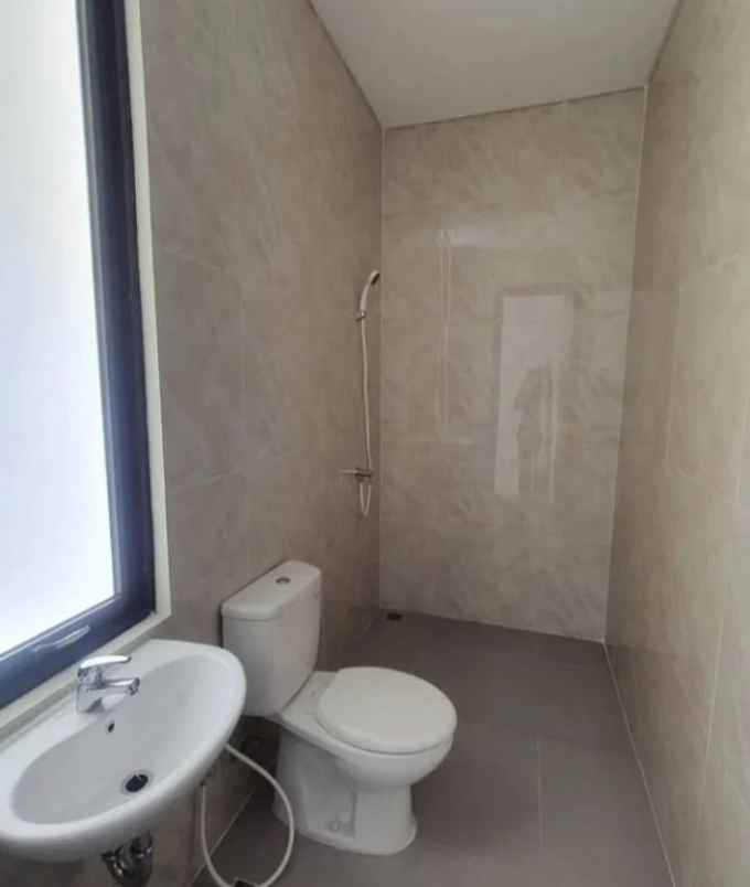 rumah take over murah di lavon swancity tangerang