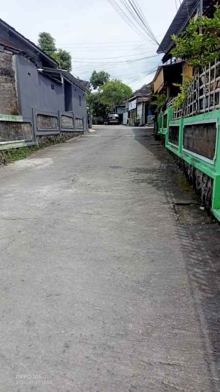 rumah tanah luas 1 4 km dekat ringroad madukismo jogja