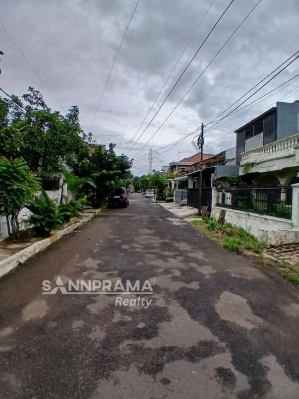 rumah tua hook hitung tanah perumnas beji imlin