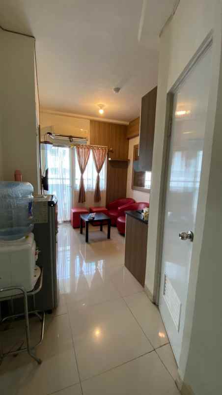 sewa apartemen 2 kamar furnish di green pramuka city