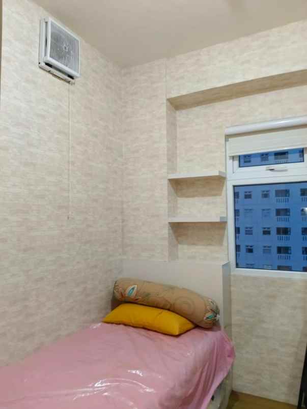 sewa apartemen 2 kamar furnish di green pramuka city
