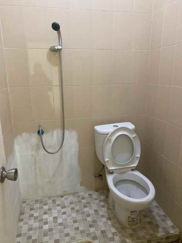 sewa rumah mewah di dalam perumahan daerah mulawarman