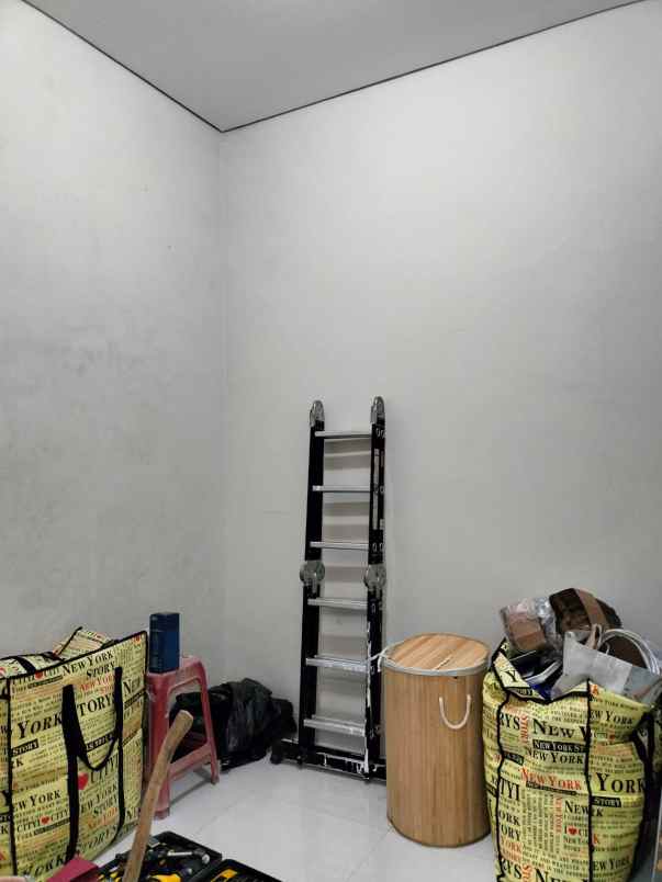 sewa rumah mutiara gading city bekasi siap huni c0653