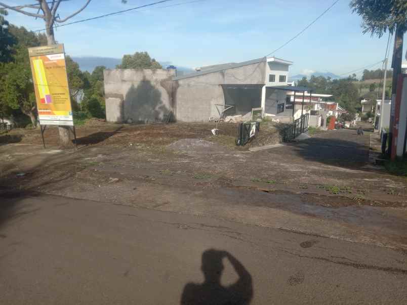 tanah datar shm pinggir jalan pakuhaji bandung barat