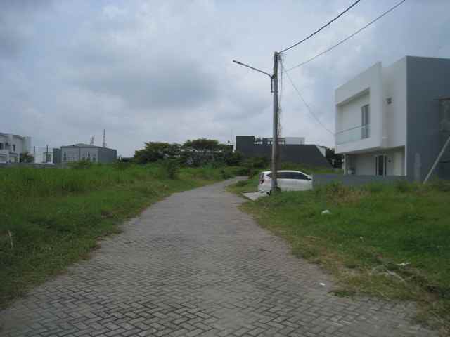 tanah di dian istana komplek dpr surabaya