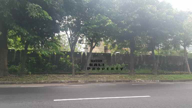 tanah jl raya puputan