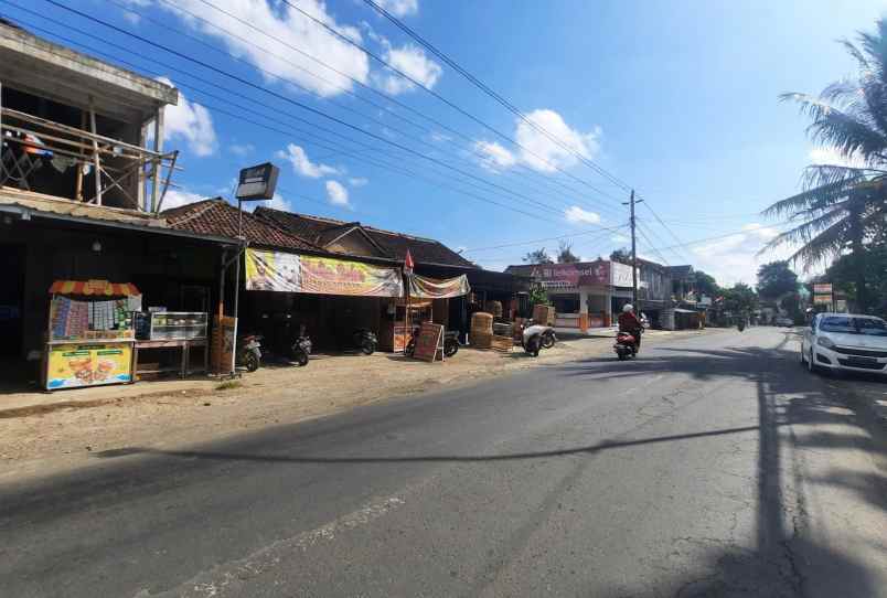tanah margomulyo seyegan 200 meter jl kebon agung