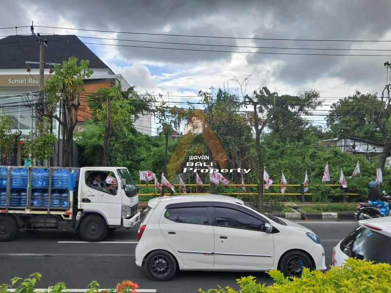 tanah pinggir jalan sunset road kuta