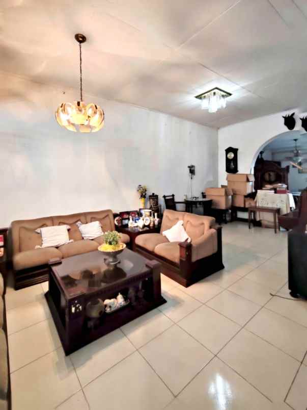 the address matters rumah pejompongan premium location